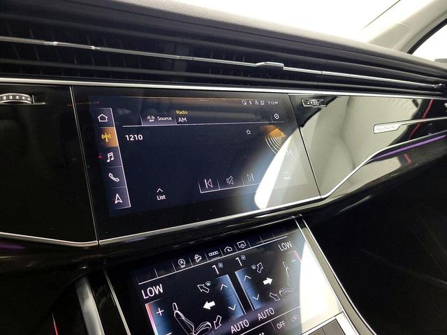 Photo of 2023 White Audi Q7