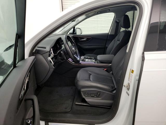 Photo of 2023 White Audi Q7