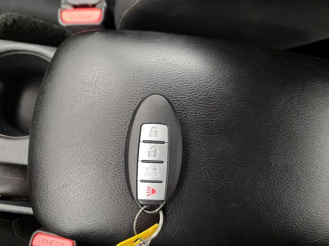 Photo of 2017 White Nissan Sentra