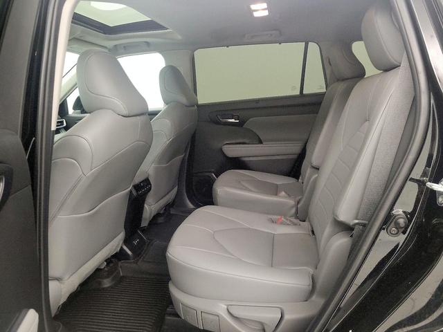 Photo of 2023 Black Toyota Highlander