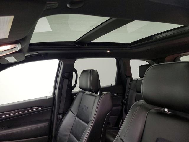 Photo of 2021 Black Jeep Grand Cherokee
