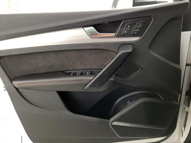 Photo of 2020 White Audi SQ5