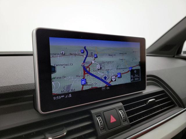 Photo of 2020 White Audi SQ5