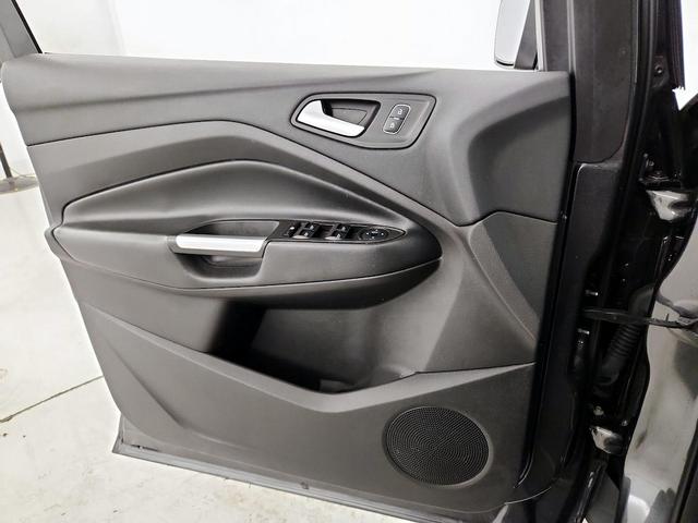 Photo of 2018 Gray Ford Escape