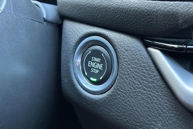 Photo of 2024 Silver Metallic Cadillac XT4