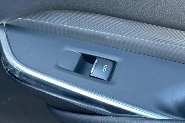 Photo of 2024 Silver Metallic Cadillac XT4