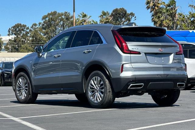 Photo of 2024 Silver Metallic Cadillac XT4