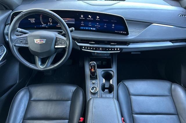 Photo of 2024 Silver Metallic Cadillac XT4