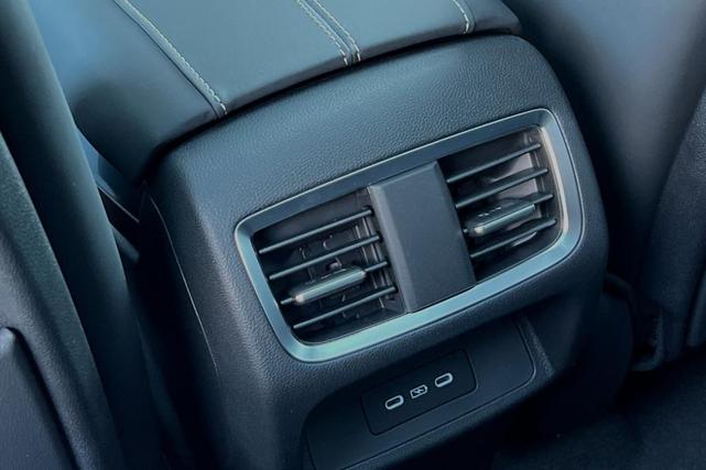 Photo of 2025 Liquid Carbon Metallic Acura RDX