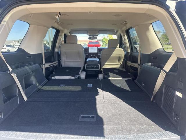 Photo of 2023 Stone Blue Metallic Ford Expedition