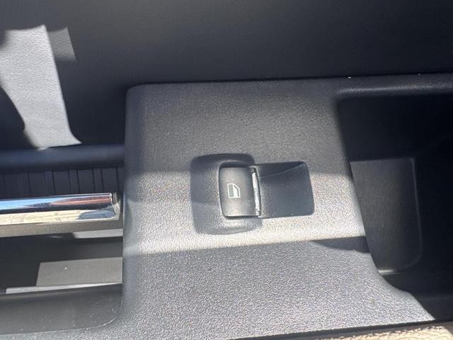 Photo of 2023 Stone Blue Metallic Ford Expedition