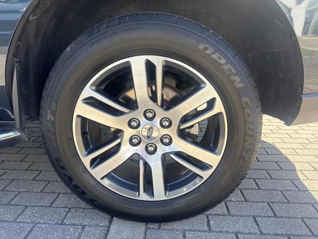 Photo of 2023 Stone Blue Metallic Ford Expedition