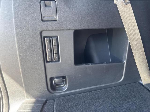 Photo of 2023 Stone Blue Metallic Ford Expedition