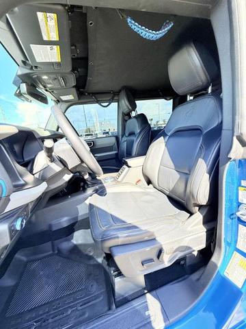 Photo of 2022 Velocity Blue Metallic Ford Bronco