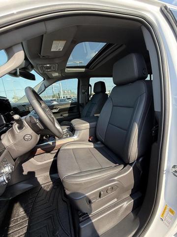 Photo of 2024 White Frost Tri-Coat GMC Sierra 1500