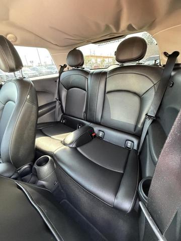 Photo of 2015 White Silver Metallic MINI Hardtop