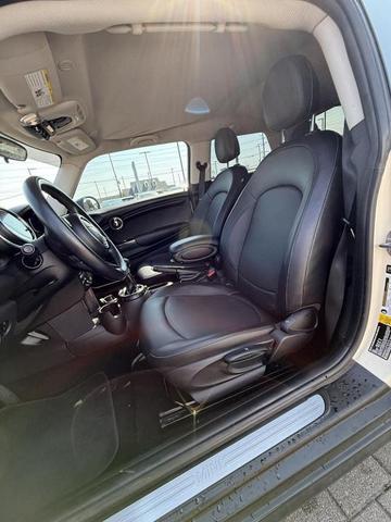 Photo of 2015 White Silver Metallic MINI Hardtop