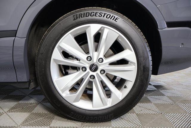 Photo of 2025 Magnet Gray Audi Q6 e-tron