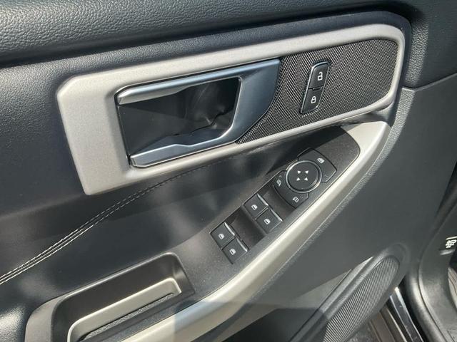 Photo of 2022 Agate Black Metallic Ford Explorer