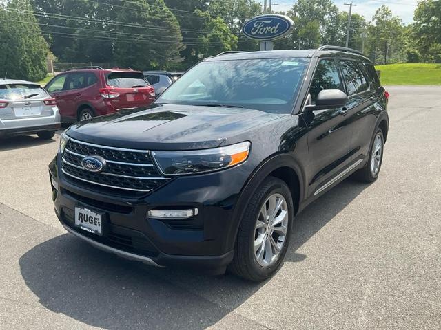 Photo of 2022 Agate Black Metallic Ford Explorer
