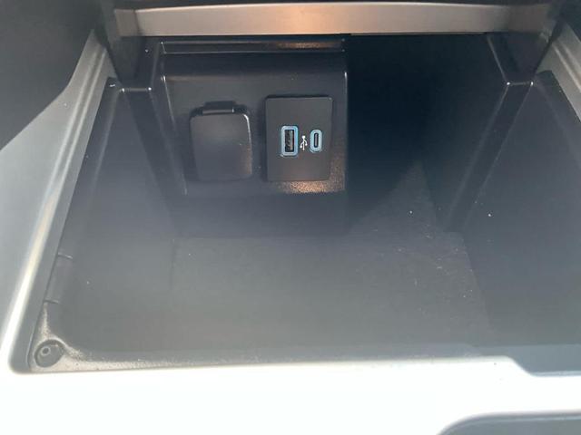 Photo of 2022 Agate Black Metallic Ford Explorer