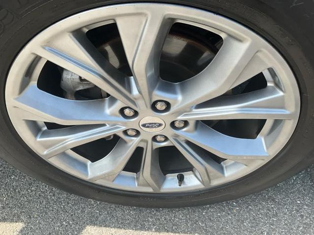 Photo of 2022 Agate Black Metallic Ford Explorer