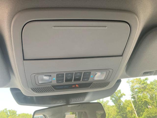 Photo of 2022 Agate Black Metallic Ford Explorer