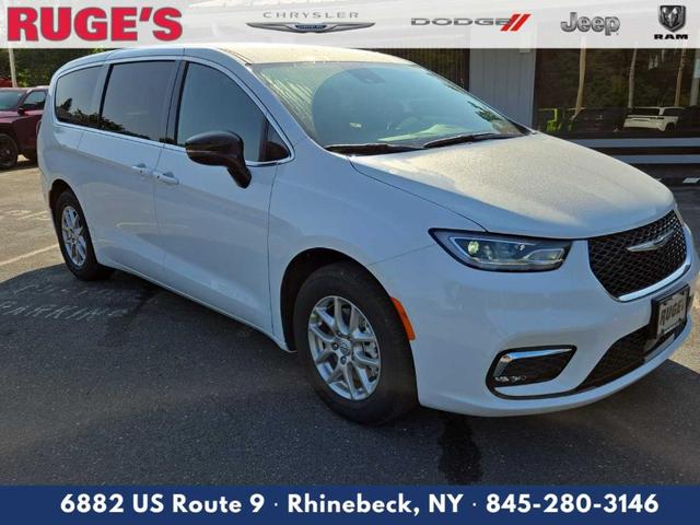Photo of 2026 Bright White Clearcoat Chrysler Pacifica
