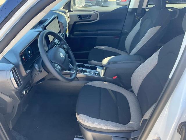 Photo of 2025 Oxford White Ford Bronco Sport