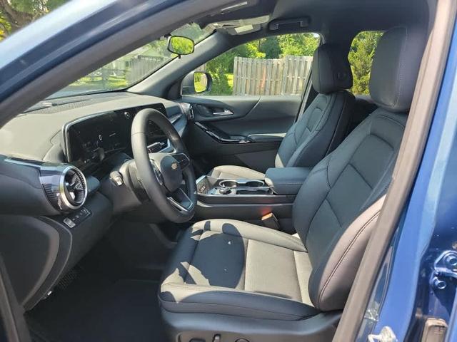Photo of 2026 Lakeshore Blue Metallic Chevrolet Equinox