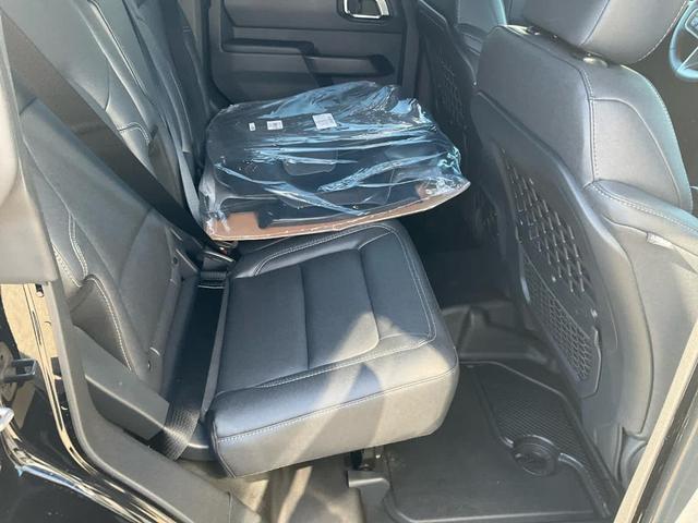 Photo of 2025 Shadow Black Ford Bronco
