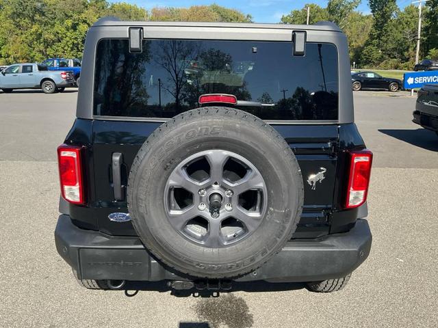 Photo of 2025 Shadow Black Ford Bronco