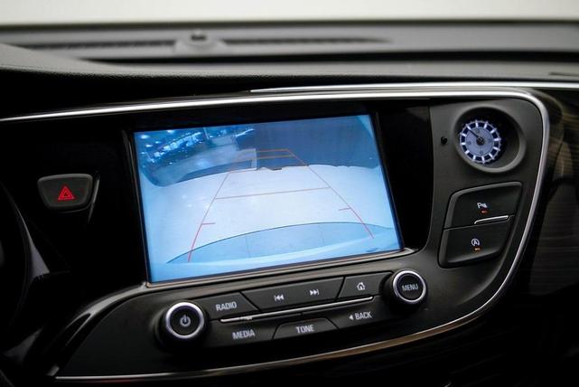 Photo of 2019 White Buick Envision