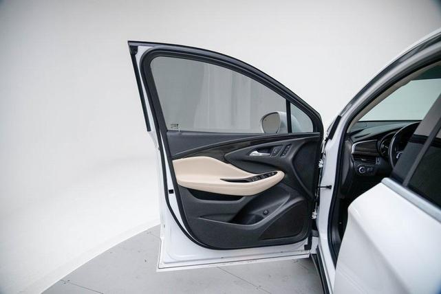 Photo of 2019 White Buick Envision
