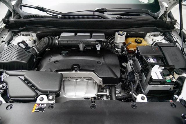 Photo of 2019 White Buick Envision