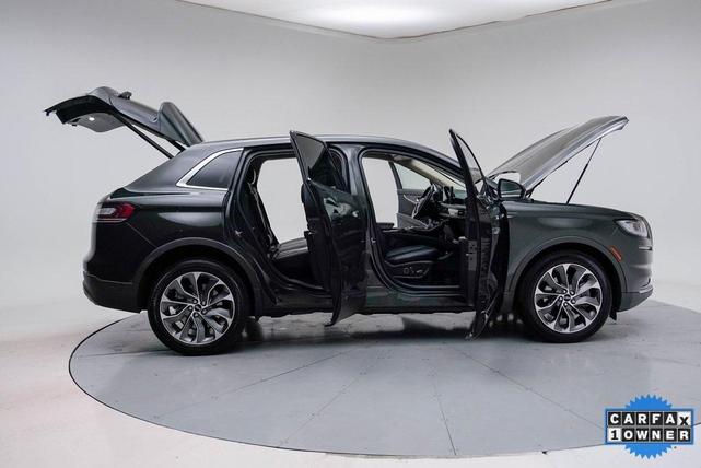 Photo of 2022 Green Lincoln Nautilus