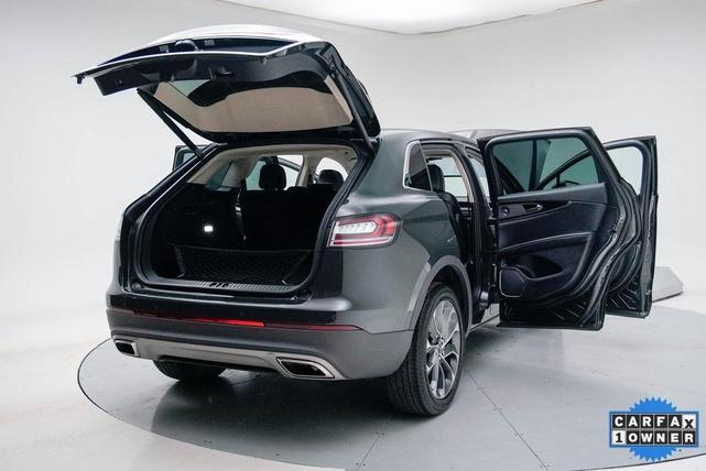 Photo of 2022 Green Lincoln Nautilus