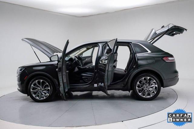 Photo of 2022 Green Lincoln Nautilus