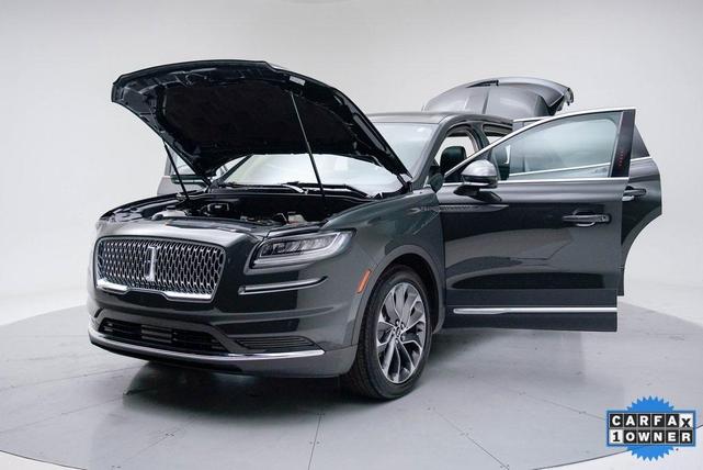 Photo of 2022 Green Lincoln Nautilus