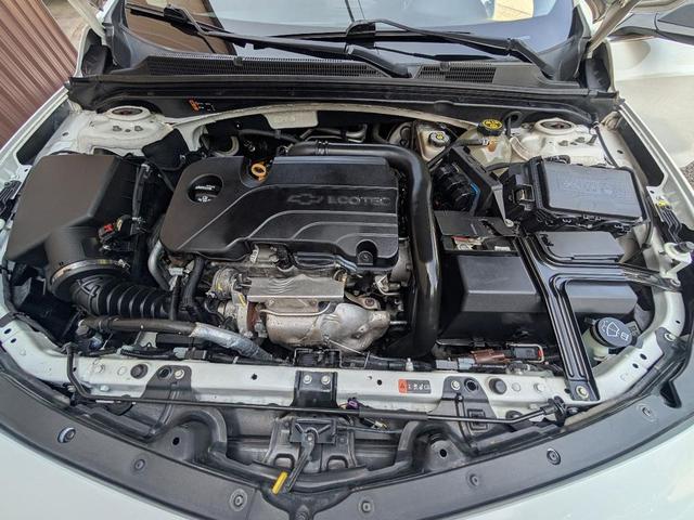 Photo of 2016 White Chevrolet Malibu