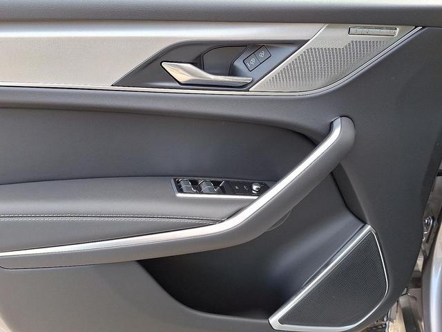 Photo of 2026 Eiger Grey Metallic - 1DF Jaguar F-PACE