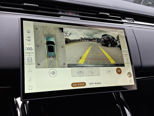 Photo of 2025 Carpathian Grey Premium Metallic Land Rover Range Rover Sport