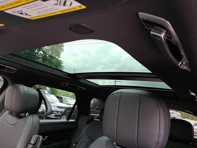 Photo of 2025 Carpathian Grey Premium Metallic Land Rover Range Rover Sport