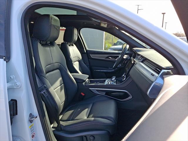 Photo of 2026 Fuji White - 1AA Jaguar F-PACE
