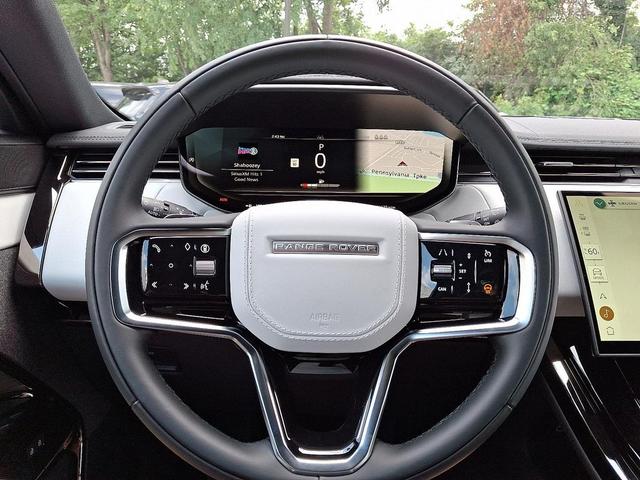 Photo of 2025 Fuji White Land Rover Range Rover Sport