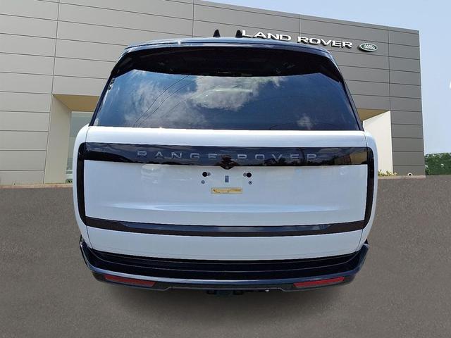 Photo of 2025 Fuji White Land Rover Range Rover