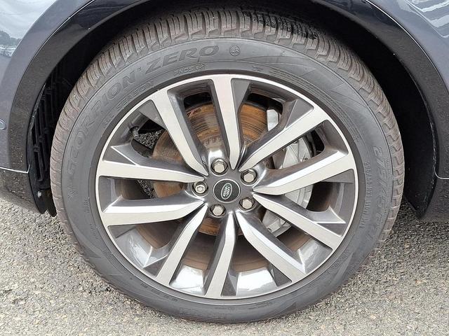 Photo of 2024 Varesine Blue Metallic Land Rover Discovery