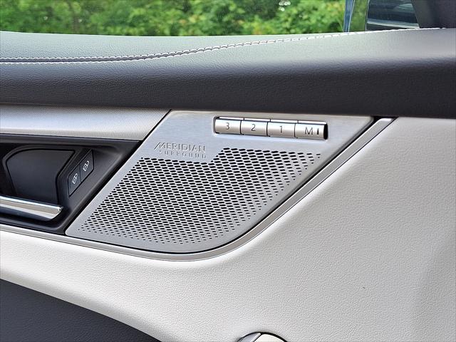Photo of 2026 Fuji White Jaguar F-PACE