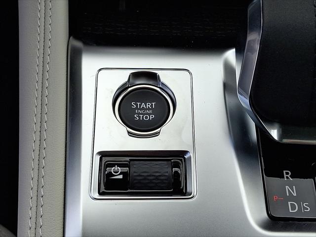 Photo of 2026 Fuji White Jaguar F-PACE