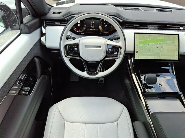 Photo of 2025 Fuji White Land Rover Range Rover Sport
